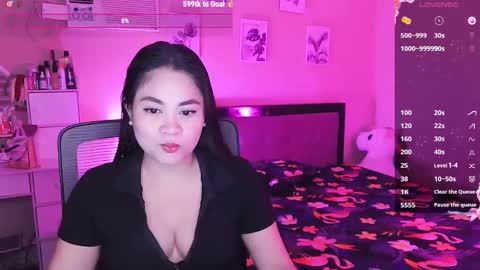 Snapshot of elleelle123 chatting on February 18, 3:10 am Ann online show from February 18, 3:10 am