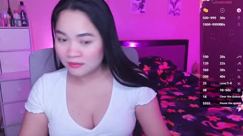 Snapshot of elleelle123 chatting on December 26, 12:49 pm Ann online show from December 26, 12:49 pm
