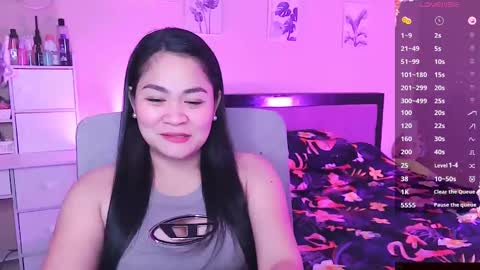 Snapshot of elleelle123 chatting on December 17, 1:16 pm Ann online show from December 17, 1:16 pm