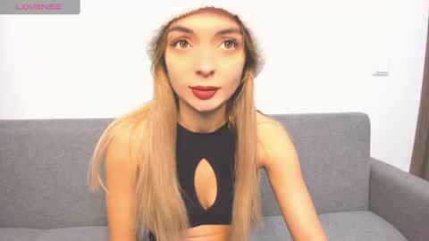 Snapshot of ellen_flow chatting on December 29, 6:45 am ellen_flow online show from December 29, 6:45 am