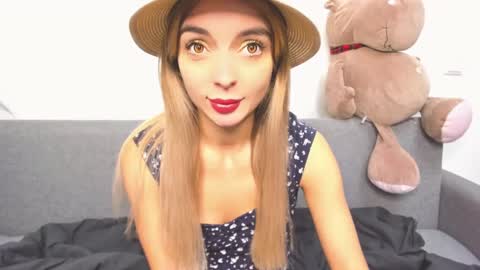 Snapshot of ellen_flow chatting on December 8, 5:55 pm ellen_flow online show from December 8, 5:55 pm