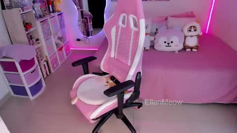 Meow in da house  . online show from February 2, 8:41 pm