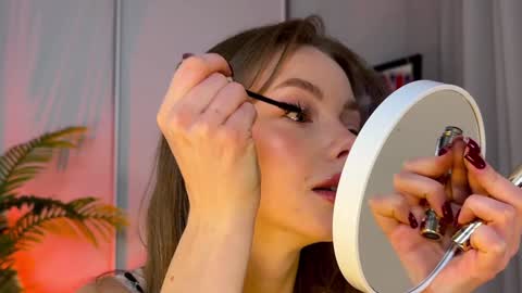 Snapshot of elli_harmon chatting on January 24, 3:34 pm Ellie  ---Ill see you either on Wednesday or Thursday and definitely on Saturday and Sunday online show from January 24, 3:34 pm