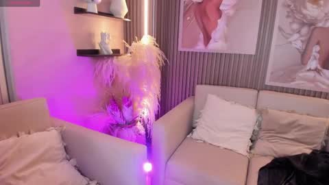   online show from April 26, 2:20 am