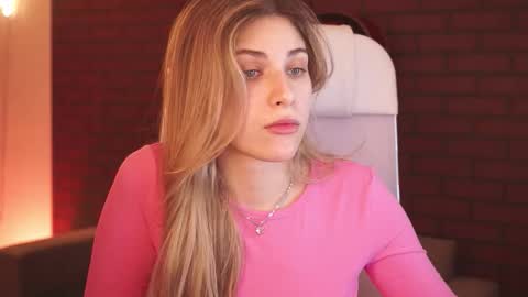 elliecutes online show from September 15, 9:28 am