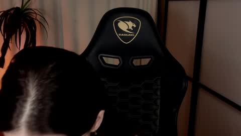 just Emily  online show from December 30, 12:20 pm