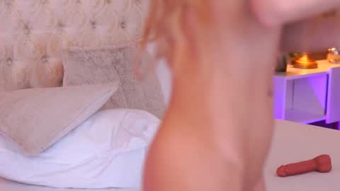 Ellie online show from November 3, 11:47 am