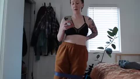 Ellie Rowyn online show from February 12, 7:59 pm