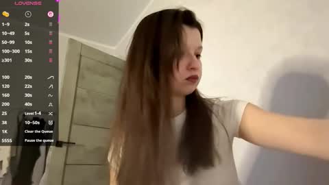 Ellie online show from February 23, 2:05 pm