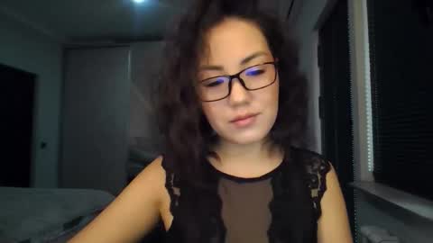 elliesoft online show from December 3, 9:00 am