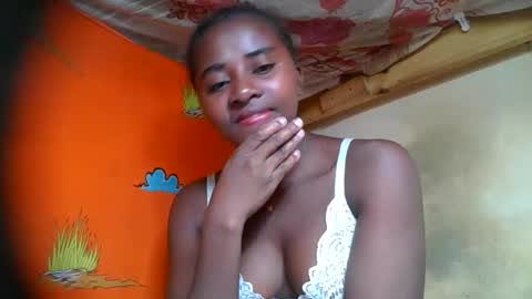 Ellodi online show from May 31, 8:53 am