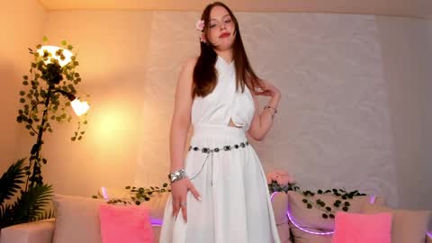 ellymoneyz online show from May 9, 3:36 pm