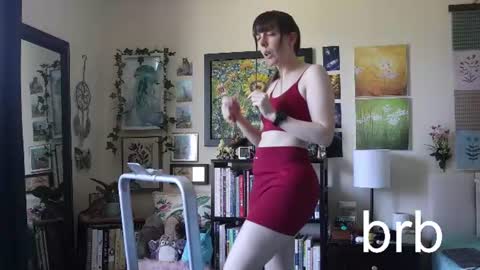 Elly Naomi online show from July 11, 5:35 pm
