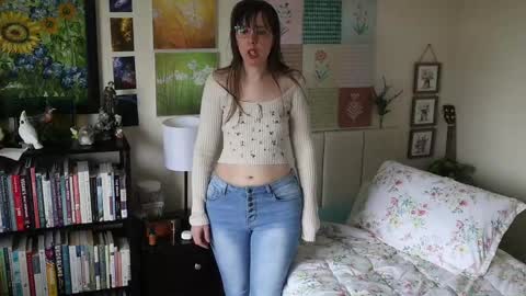 Elly Naomi online show from May 10, 5:37 pm