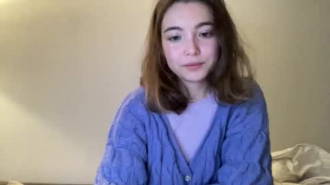 Snapshot of ellynella chatting on September 27, 9:55 pm Elina online show from September 27, 9:55 pm