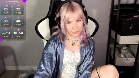 Pink online show from July 8, 6:54 pm
