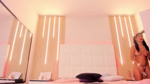 elody_rousse online show from February 28, 1:10 pm