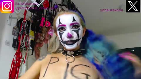 Snapshot of eloise_brown_ chatting on September 24, 10:53 pm Chelsea Please help me to reach 100 thumbs up online show from September 24, 10:53 pm
