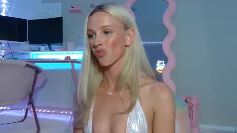elsa_may online show from February 20, 1:59 am