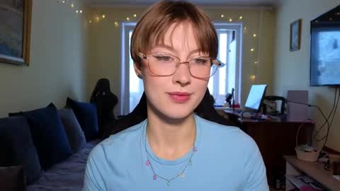 elsaangel online show from December 19, 5:32 am