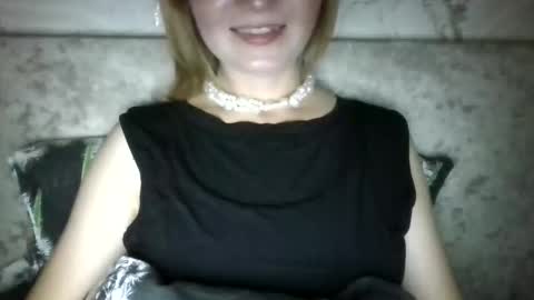 Snapshot of elsamartinez chatting on September 22, 7:12 pm ElsaMartinez online show from September 22, 7:12 pm