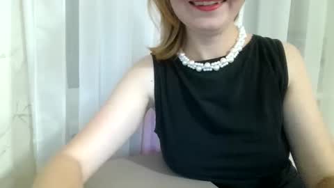 Snapshot of elsamartinez22 chatting on October 3, 4:12 pm ElsaMartinez22 online show from October 3, 4:12 pm