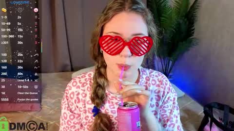 Elsie online show from January 18, 1:24 am