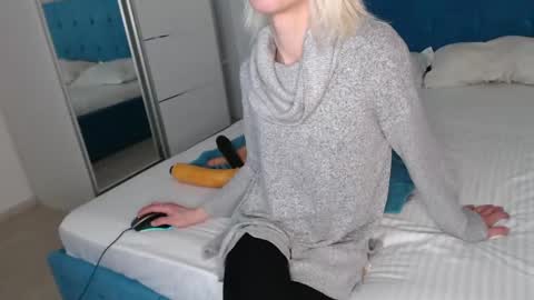 Snapshot of elssa_rush chatting on March 7, 11:40 am elssa_rush online show from March 7, 11:40 am