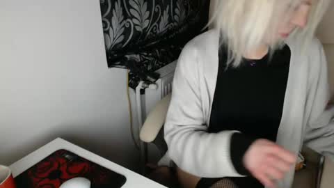 Snapshot of elssa_rush chatting on February 26, 4:19 am elssa_rush online show from February 26, 4:19 am