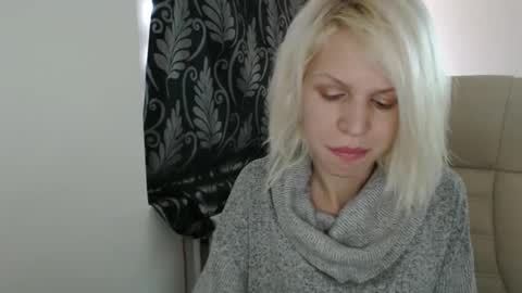 Snapshot of elssa_rush chatting on March 8, 7:57 am elssa_rush online show from March 8, 7:57 am