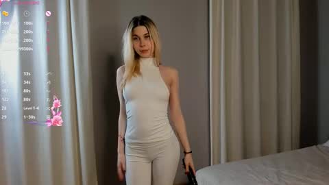 Elizabeth online show from October 1, 3:50 pm