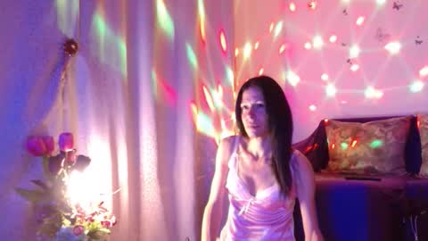 Elisa online show from September 24, 7:35 pm