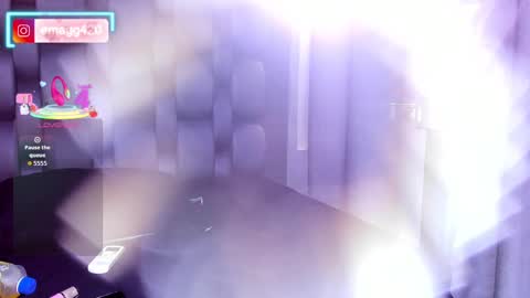 Snapshot of ema_grey1 chatting on October 11, 6:10 pm ema_grey1 online show from October 11, 6:10 pm