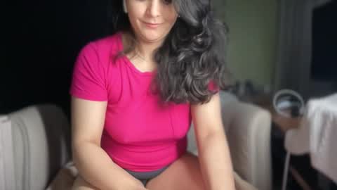 Ema Love online show from November 11, 4:30 am