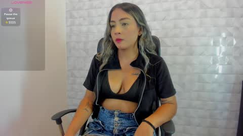 Snapshot of ema_stone65 chatting on January 25, 7:49 pm Ema online show from January 25, 7:49 pm