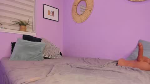 Ema online show from November 24, 10:45 pm