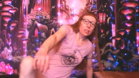 Snapshot of ember_starleena chatting on February 5, 3:09 pm Ember Starleena online show from February 5, 3:09 pm