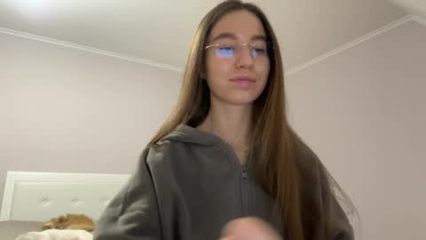 Alina online show from April 3, 8:18 pm