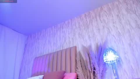 Emely Florence online show from June 11, 12:32 am