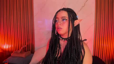 Snapshot of emiilycollins1 chatting on March 12, 9:45 pm online show from March 12, 9:45 pm
