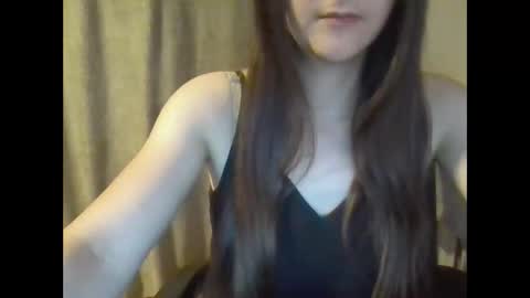 Snapshot of emili0899 chatting on September 22, 9:35 pm emili0899 online show from September 22, 9:35 pm