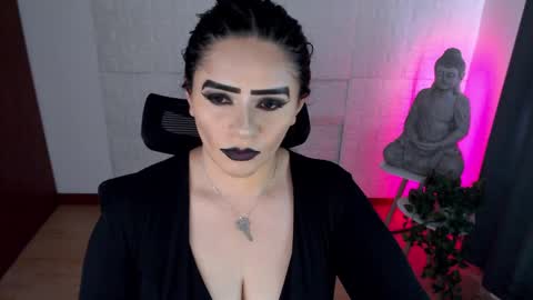 Snapshot of emili_evans_ chatting on September 10, 7:03 pm POWERFULL GODDESS EMILI online show from September 10, 7:03 pm