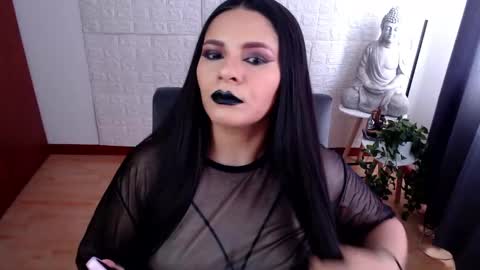 Snapshot of emili_evans_ chatting on December 24, 7:33 pm POWERFULL GODDESS EMILI online show from December 24, 7:33 pm