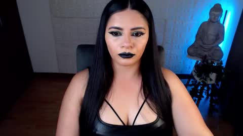 Snapshot of emili_evans_ chatting on January 15, 12:41 am POWERFULL GODDESS EMILI online show from January 15, 12:41 am
