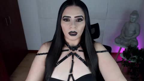 Snapshot of emili_evans_ chatting on September 24, 9:19 am POWERFULL GODDESS EMILI online show from September 24, 9:19 am