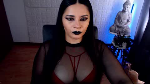Snapshot of emili_evans_ chatting on January 9, 6:36 pm POWERFULL GODDESS EMILI online show from January 9, 6:36 pm