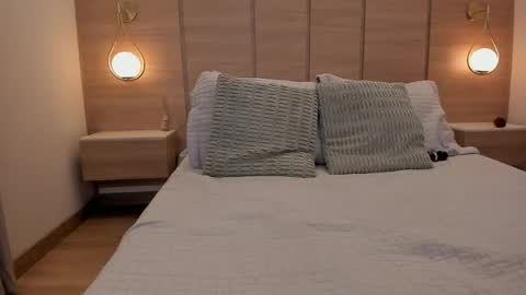 emilia_1040 online show from April 10, 1:28 pm