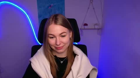 Emilia online show from November 1, 6:28 am