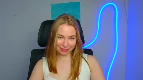 Emilia online show from April 4, 5:39 am