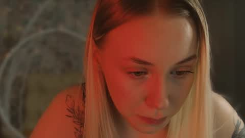 Emilia Lorent online show from December 27, 7:18 am